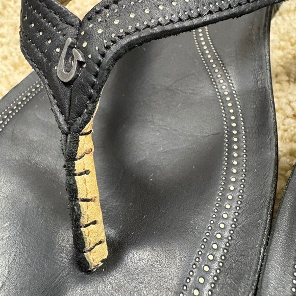 OluKai Ohana Flip Flops Black Leather Thong Sandals Women US W 11 EUR 41 - Picture 3 of 7